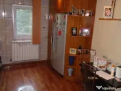 Apartament 4 camere dec. transformat in 3 camere, et. 1 