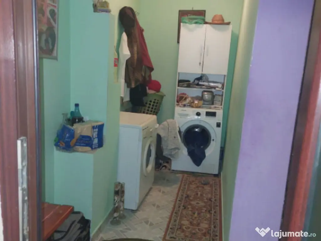 Apartament 3 camere decomandat, zona Vidin.