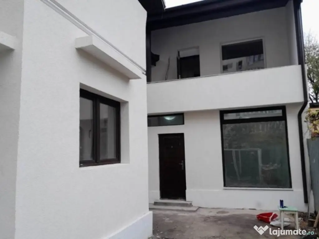 Mall Vitan,Vila 8 camere, renovata.