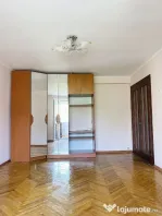 2 camere aproape de MALL SAGULUI