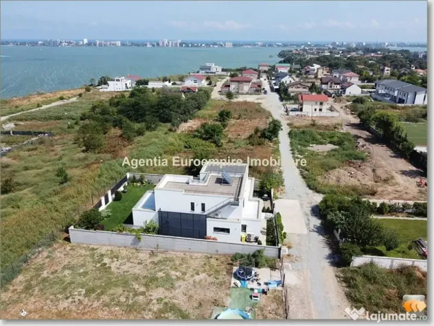 Teren in Palazu Mare zona malul inalt