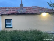 Techirghiol Strada Ana ipatescu casa si teren 416mp 