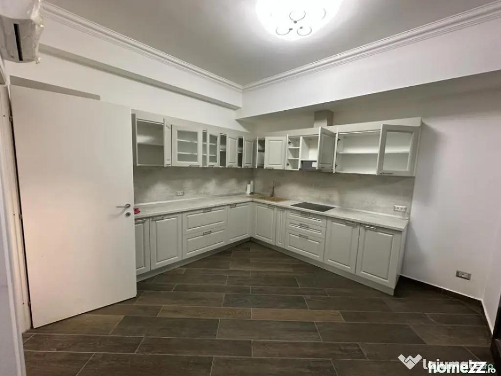 Casă Faleza Nord de Vânzare | Complex Privat Reyna | Renov - Constanta (Constanta)