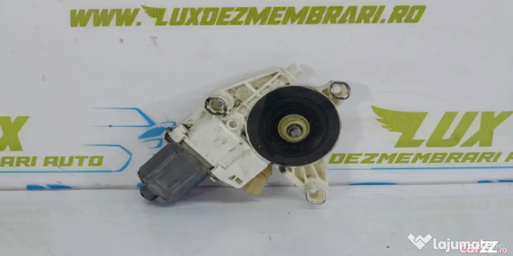 Motoras macara usa dreapta fata a2048200242 Mercedes-Benz C-Class W204
