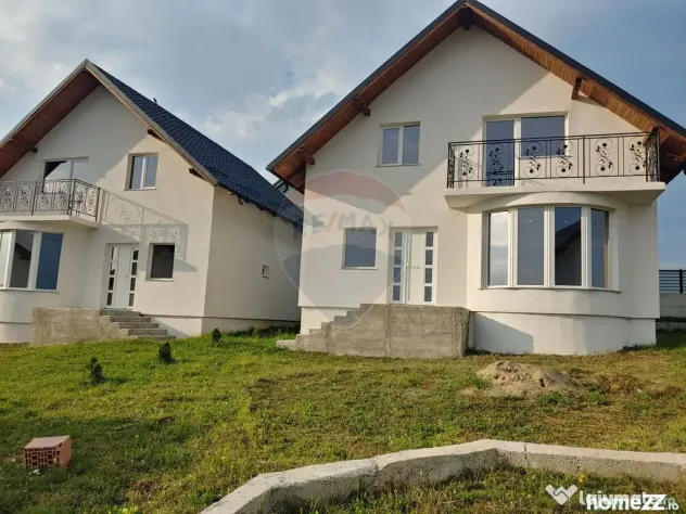 Casă / Vilă individuală cu 560 mp teren, de vânzare ?...