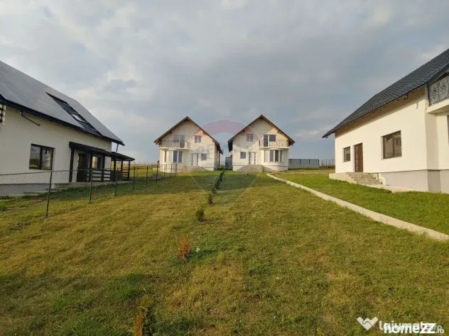 Casă / Vilă individuală cu 560 mp teren, de vânzare ?...
