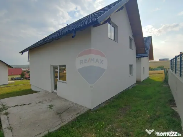 Casă / Vilă individuală cu 560 mp teren, de vânzare ?...