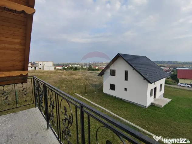Casă / Vilă individuală cu 560 mp teren, de vânzare ?...