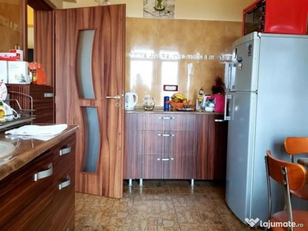 Apartament cu 2 camere in zona Lipovei