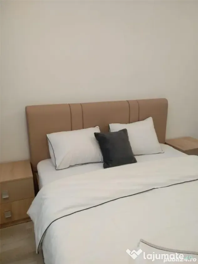 De inchiriat cu 4 camere decomandat Aradului