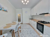 Inchiriez apartament cu 2 camere in zona Andrei Muresanu
