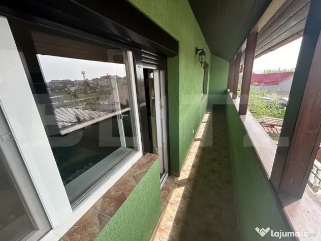 Casa cu 4 camere zona Rogerius
