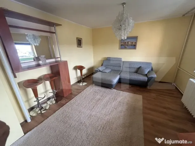 Casa cu 4 camere zona Rogerius