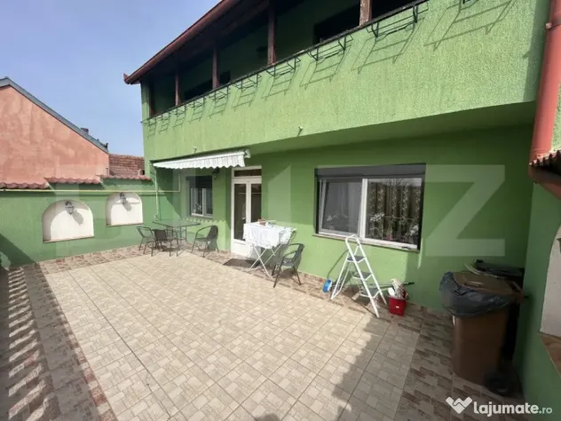 Casa cu 4 camere zona Rogerius