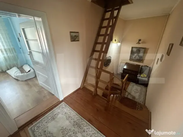 Casa cu 4 camere zona Rogerius