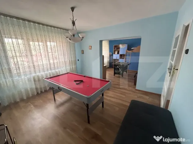 Casa cu 4 camere zona Rogerius