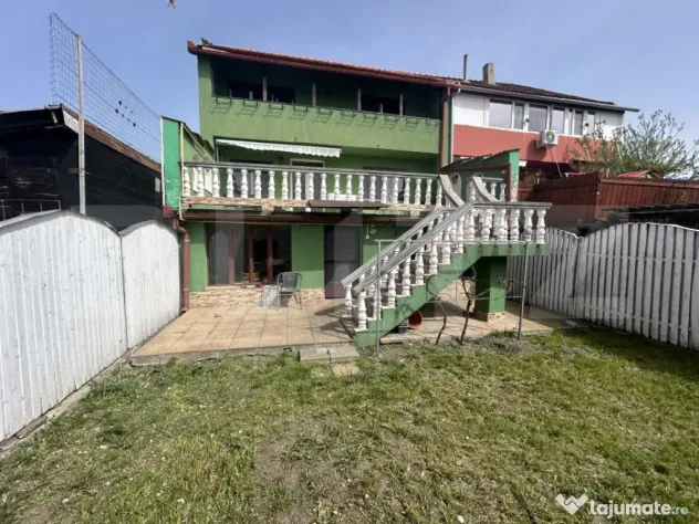 Casa cu 4 camere zona Rogerius