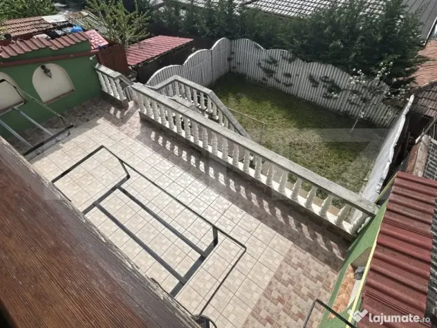 Casa cu 4 camere zona Rogerius
