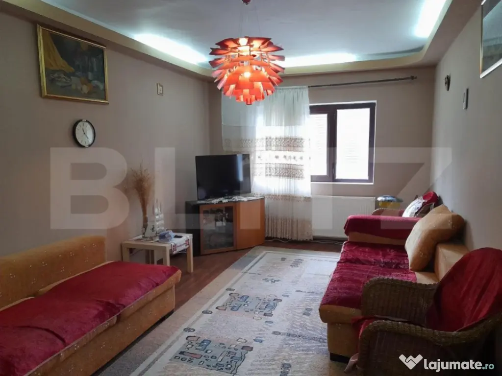 Apartament 3 camere, decomandat, 73mp, zona Predeal