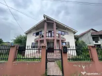 Casa cu 5 camere, curte 650 mp, zona Bariera Valcii