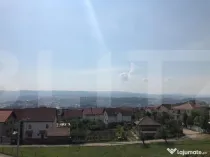 Teren intravilan 974 mp, zona dezvoltata de case, Dambu Rotu