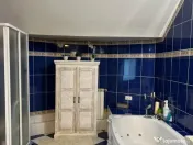 Unirii,Decebal,Apartament 4 camere, sup.130 mp, cu curte de 60 mp. 