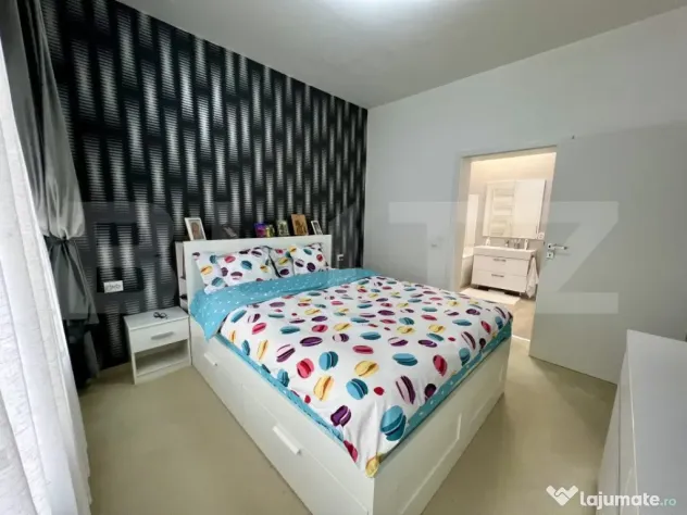 Casǎ cu 4 camere, zona Sânpetru