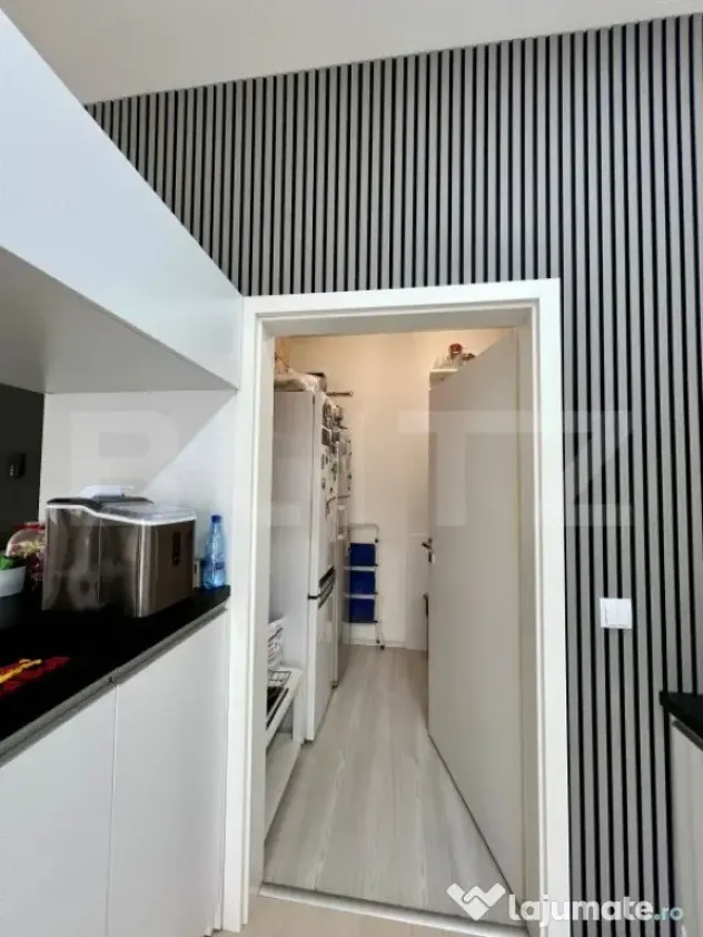 Casǎ cu 4 camere, zona Sânpetru