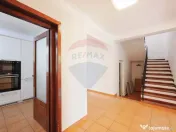 De Vânzare Casă cu 4 camere, Str. Arinului, Zona Dealur... 