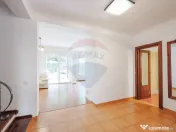 De Vânzare Casă cu 4 camere, Str. Arinului, Zona Dealur... 