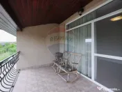 De Vânzare Casă cu 4 camere, Str. Arinului, Zona Dealur... 