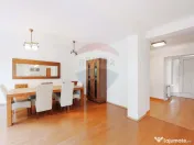 De Vânzare Casă cu 4 camere, Str. Arinului, Zona Dealur... 