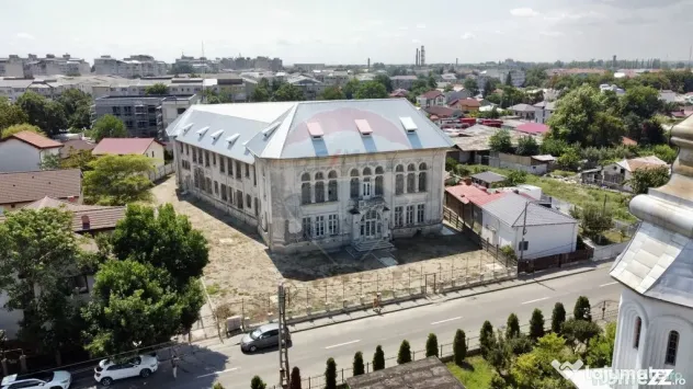 Spațiu Emblematic Ultracentral 2500 mp - Focsani (Vrancea)