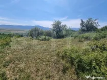 Teren in Vulcan pentru casa de vacanta - panorama catre Munt