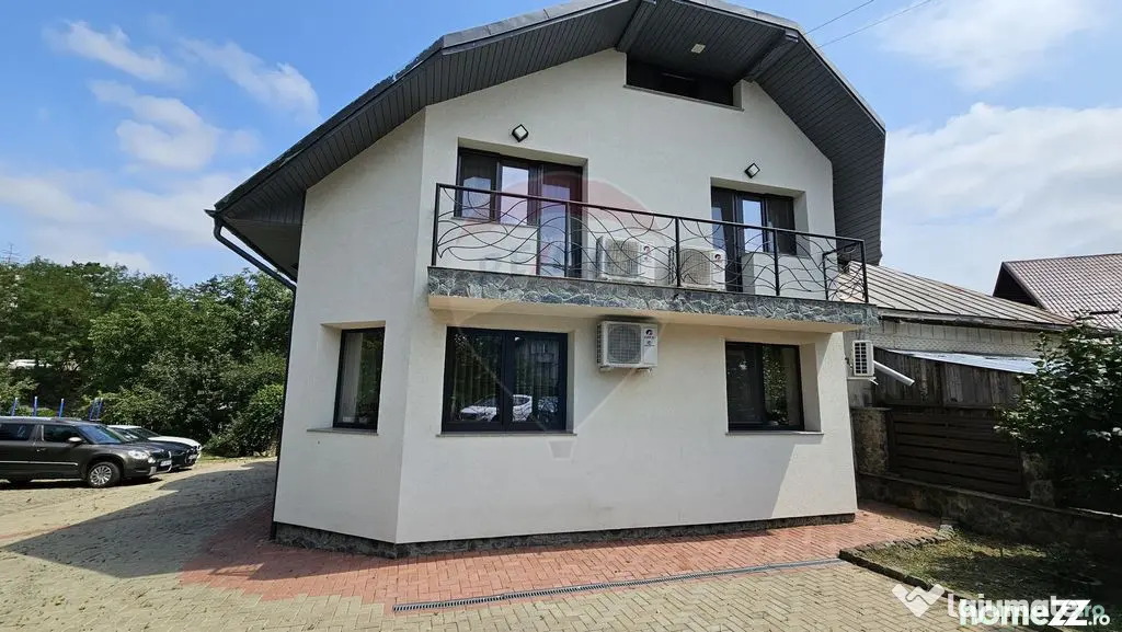 Casă / Vilă cu 7 camere si teren 1000 mp în zona Centr... - Suceava (Suceava)