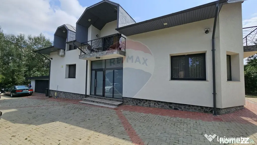 Casă / Vilă cu 7 camere si teren 1000 mp în zona Centr... - Suceava (Suceava)