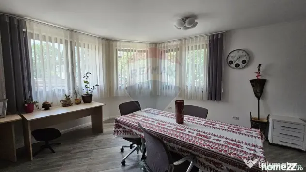 Casă / Vilă cu 7 camere si teren 1000 mp în zona Centr... - Suceava (Suceava)