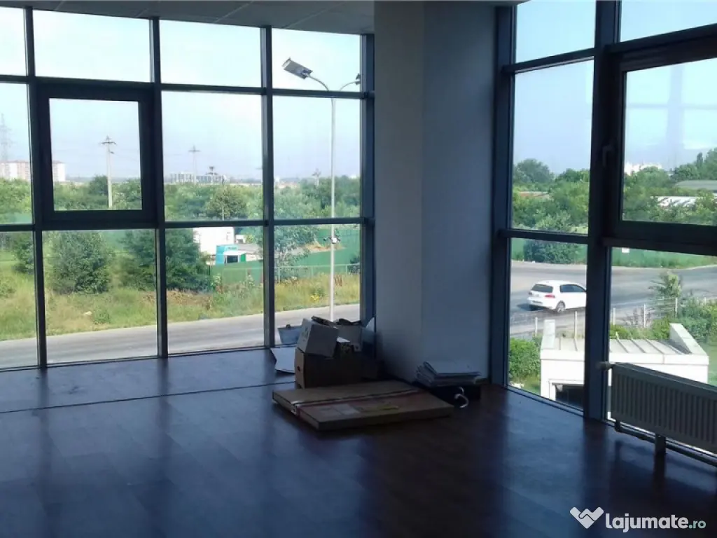 Spatiu comercial de Centura Est / Splaiul Unirii