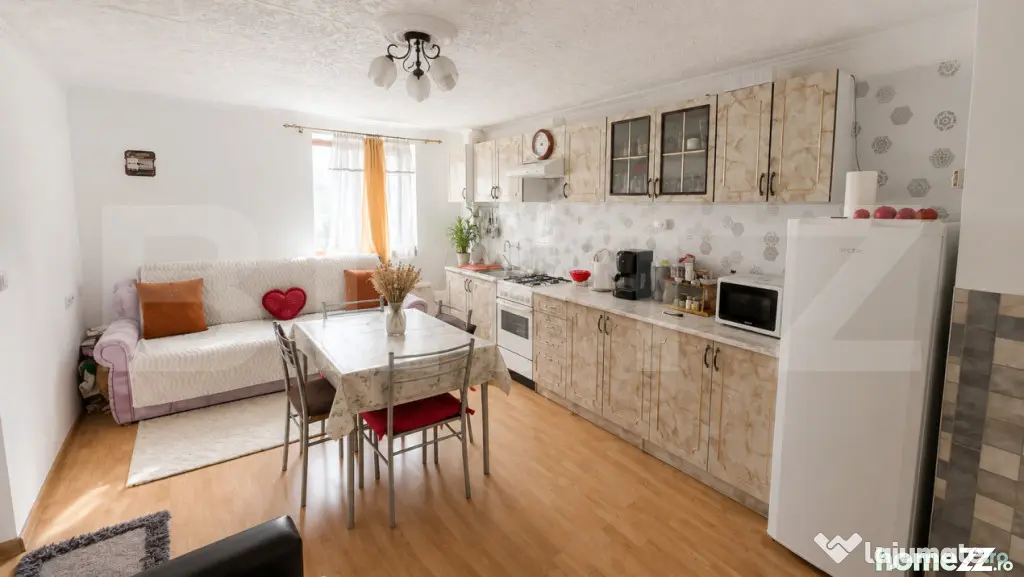 Casa de Vanzare in Teaca de 3 camere cu 11 arii teren - Bistrita (Bistrita-Nasaud)