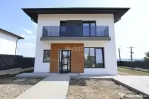 Casa 4 camere, teren intre 350-543 mp la strada asfaltata di