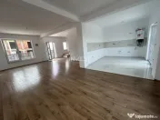 Casa 4 camere, teren intre 350-543 mp la strada asfaltata di 