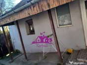 Casa la curte comuna in localitatea Nojorid 