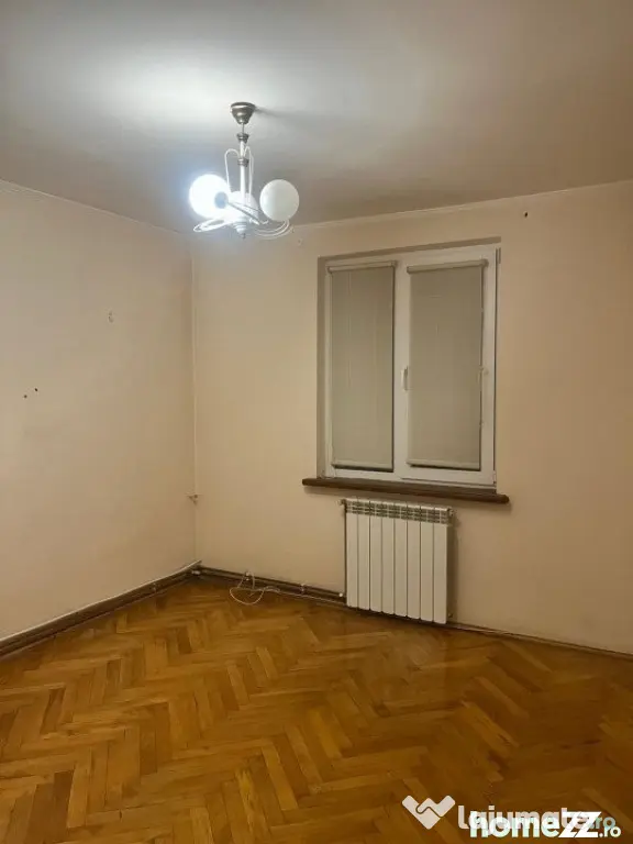 Apartament Central ,3 camere, 72mp ,etaj 2, SIRET