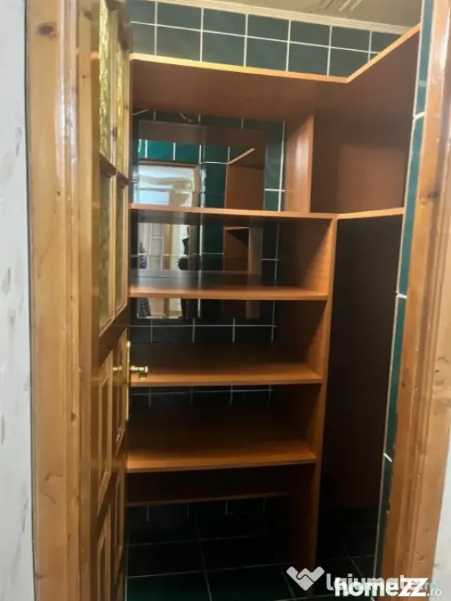Apartament Central ,3 camere, 72mp ,etaj 2, SIRET