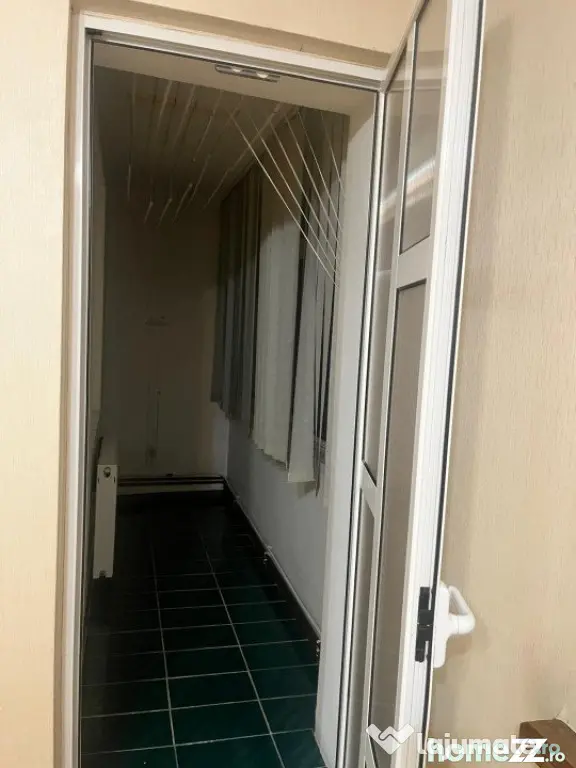 Apartament Central ,3 camere, 72mp ,etaj 2, SIRET