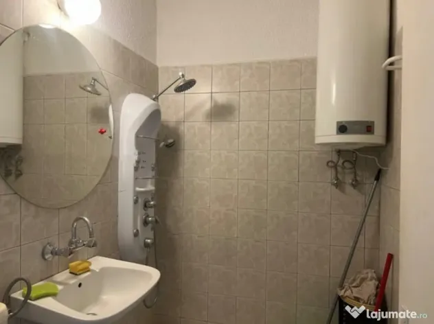 Garsoniera confort de vanzare zona Dambovita