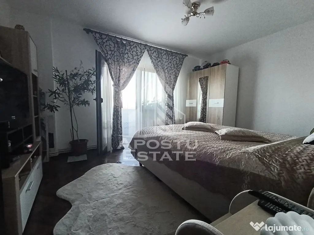 Apartament 4 camere, decomandat, 3 dormitoare, 2 bai, zona Fratelia. - Timisoara (Timis)