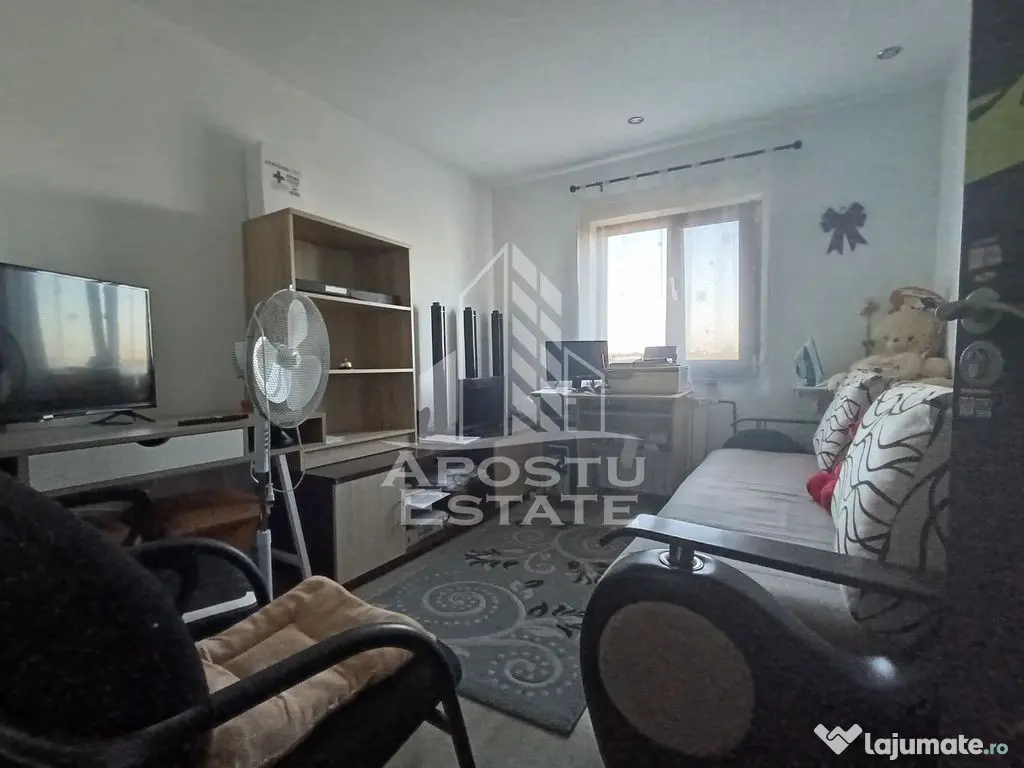 Apartament 4 camere, decomandat, 3 dormitoare, 2 bai, zona Fratelia. - Timisoara (Timis)