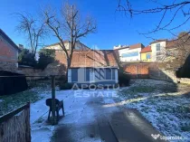 Casa cu 929 mp teren pretabil pentru investitie in zona Centrala.