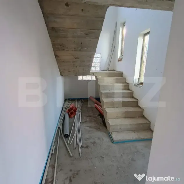 Casa semifinisata 5 camere+mansarda, 163 mp, Ploiestiori